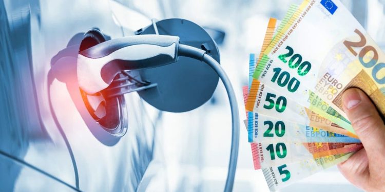 découvrez comment choisir la meilleure assurance pour votre voiture électrique. protégez votre véhicule tout en bénéficiant de tarifs avantageux et de garanties adaptées à vos besoins.