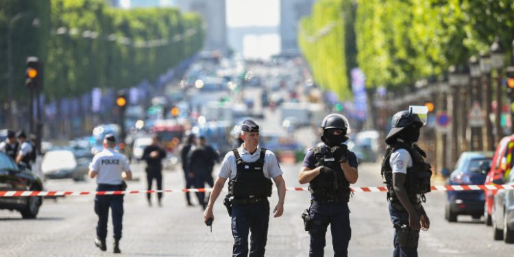 découvrez notre assurance dommages spécialement conçue pour les entreprises et résidents des champs-élysées. protégez vos biens et votre patrimoine grâce à des garanties adaptées à vos besoins. obtenez un devis personnalisé et sécurisez votre avenir dès aujourd'hui.