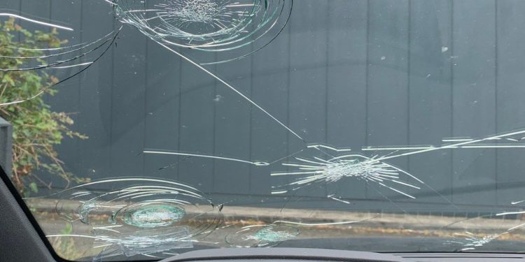 découvrez comment obtenir une indemnisation pour les dommages causés à votre voiture par l'orage et la grêle en île-de-france. informez-vous sur les démarches à suivre et les droits des automobilistes pour faire face aux intempéries.