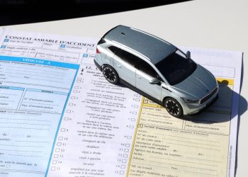 découvrez notre service de vente de voitures accompagnée de solutions d'assurance adaptées à vos besoins. profitez d'offres compétitives et d'un accompagnement personnalisé pour acheter votre véhicule en toute sérénité.