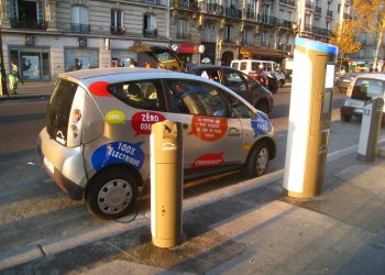 protégez votre véhicule avec une assurance auto adaptée aux tempêtes et orages. découvrez des solutions qui garantissent une couverture complète en cas de dommages causés par des intempéries. obtenez un devis personnalisé et roulez en toute sérénité, même sous les cieux orageux!