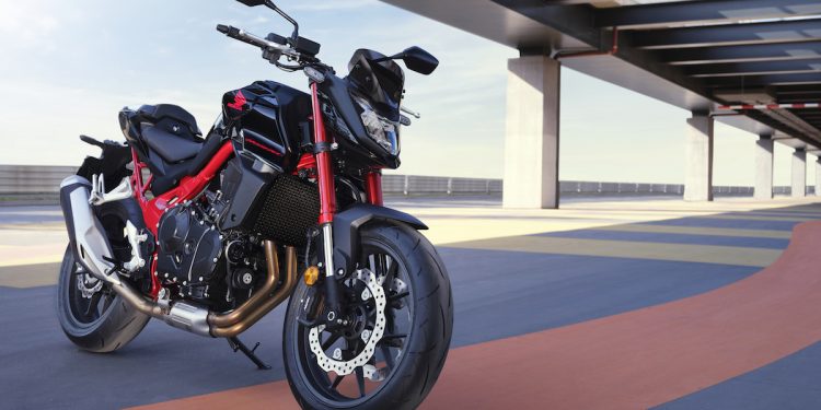 découvrez les causes de la baisse des ventes de motos en france et les impacts sur l'industrie. analyse des tendances du marché, comportements des consommateurs et perspectives d'avenir pour les passionnés de deux-roues.