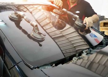 découvrez comment éviter les arnaques liées à la réparation de votre pare-brise. apprenez à reconnaître les bonnes pratiques et à protéger votre portefeuille lors de cette opération cruciale pour la sécurité de votre véhicule.