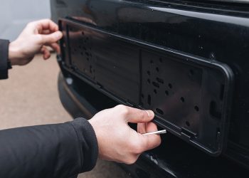 découvrez tout ce qu'il faut savoir sur l'assurance et les frais liés à un véhicule de travail. optimisez vos dépenses et protégez votre entreprise avec les meilleures options d'assurance adaptées à vos besoins professionnels.