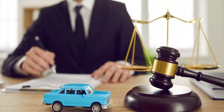 découvrez comment l'assurance auto gère le refus de couverture lié au malus écologique en cas de vol de votre véhicule, et quelles solutions existent pour être protégé efficacement.