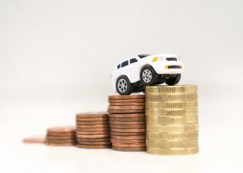 découvrez les hausses des primes d'assurance auto dans les différentes provinces et comment elles impactent votre budget automobile.