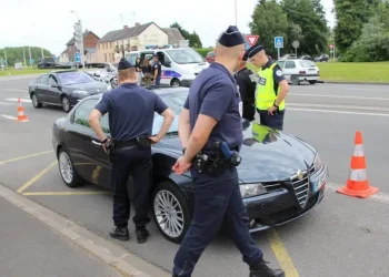 découvrez les sanctions encourues en cas d'absence d'assurance obligatoire et comment éviter ces pénalités légales.