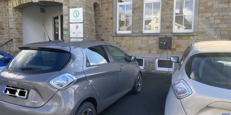 découvrez tout sur la taxe obligatoire de 758 € imposée aux conducteurs dans deux régions, ses raisons, son impact et les modalités de paiement.