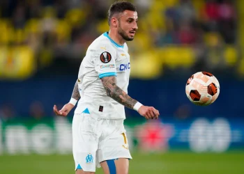 découvrez comment l'assurance voiture couvre les dégâts causés par la tempête nils et les implications d'une clause secrète souvent méconnue.