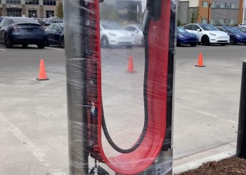 découvrez les enjeux du conflit entre tesla et le régulateur californien, et comment cette confrontation influence l'avenir de l'industrie automobile électrique en californie.