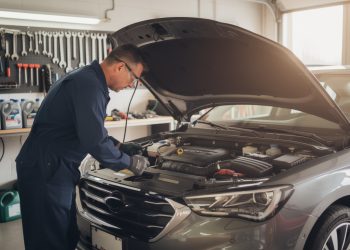 découvrez nos conseils essentiels pour prolonger la durée de vie de votre voiture grâce à un entretien régulier et adapté.