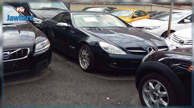 découvrez comment éviter les escroqueries liées aux déguisements de voitures de luxe et protégez-vous contre les arnaques courantes dans ce domaine.