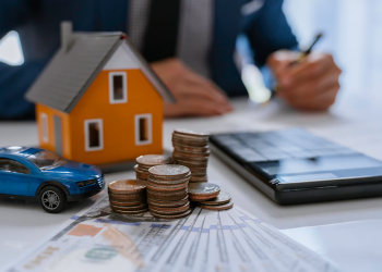 Assurance auto, santé et habitation : les pièges à éviter pour ne pas payer une fortune en cas de sinistre