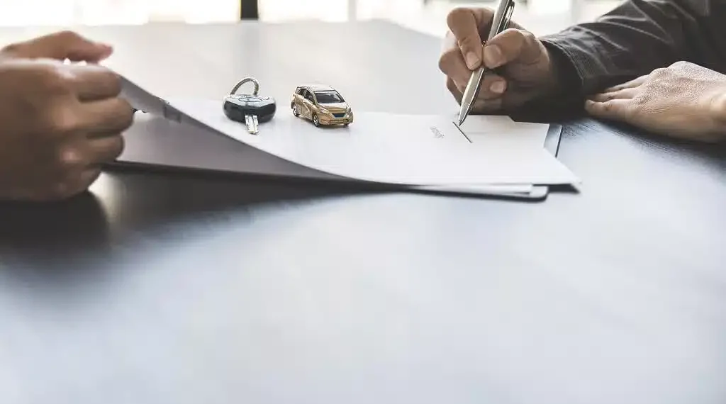 découvrez comment souscrire une assurance auto après une résiliation, les démarches à suivre et les solutions pour retrouver une couverture rapidement.