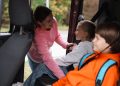 Transporter les enfants des autres à l&rsquo;école ou au sport : ce que votre assurance couvre vraiment