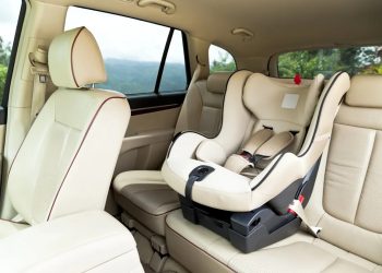 Vol de siège-auto : stratégies efficaces pour protéger votre enfant au quotidien